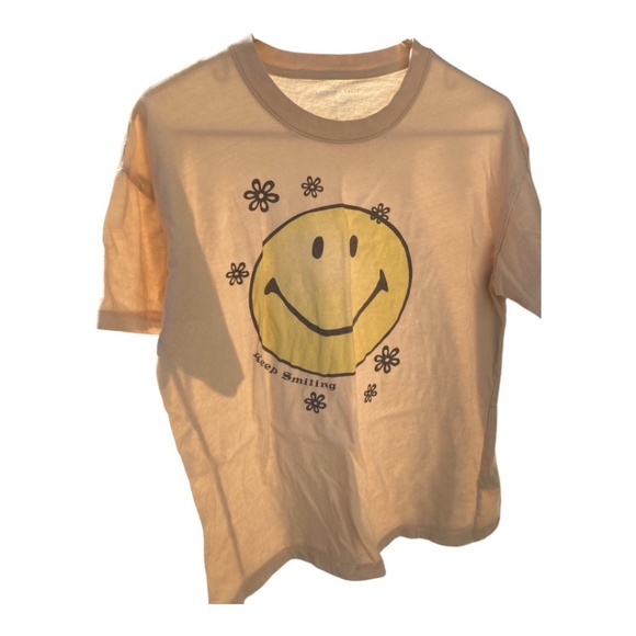 American Eagle Tee graphic Keep Smiling faded look tan yellow black size XS - Picture 1 of 8
